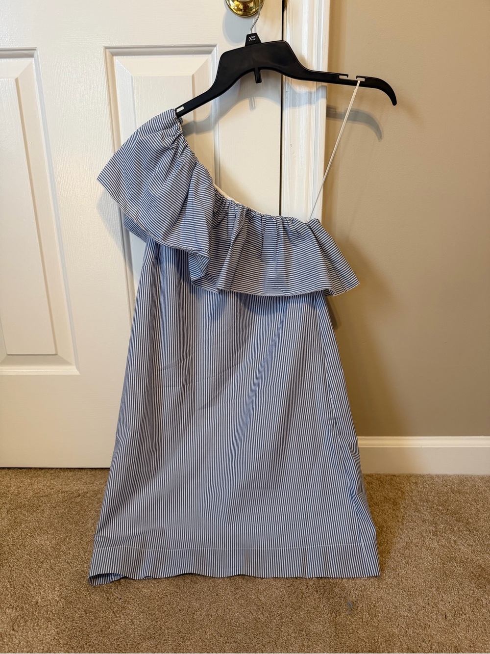Abercrombie One-Shoulder Ruffle Dress